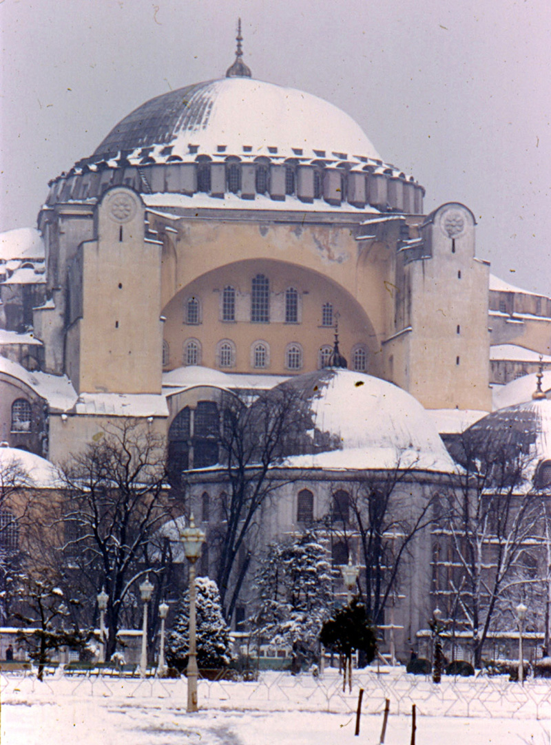 AG Ayasofya Dia-Kapak.jpg